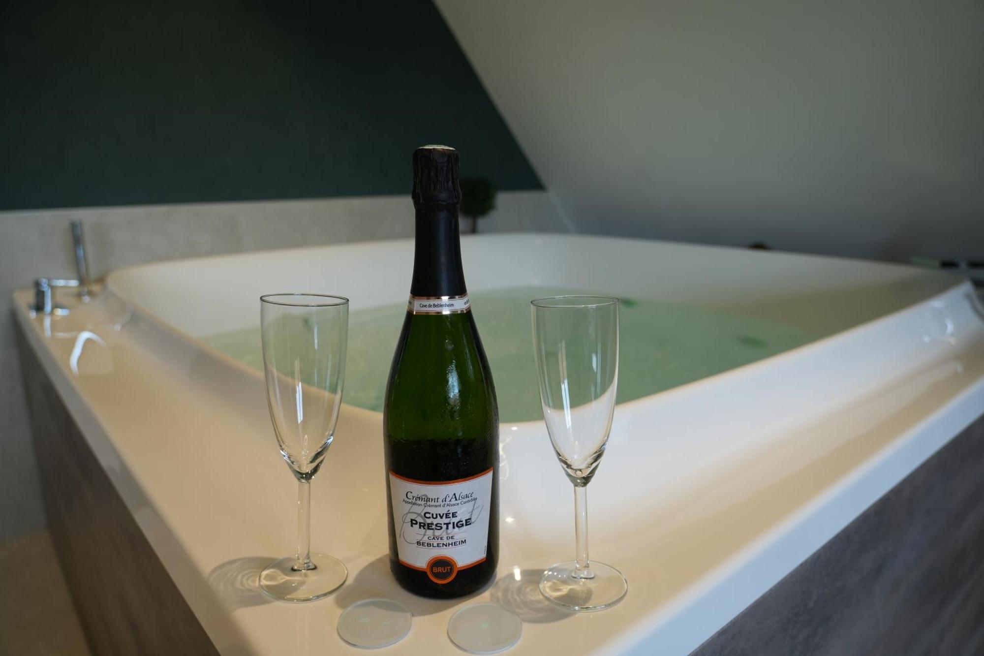 Gite Spa L'Atelier Emile - Spa Privatif - 5 Min Colmar Sainte-Croix-en-Plaine エクステリア 写真