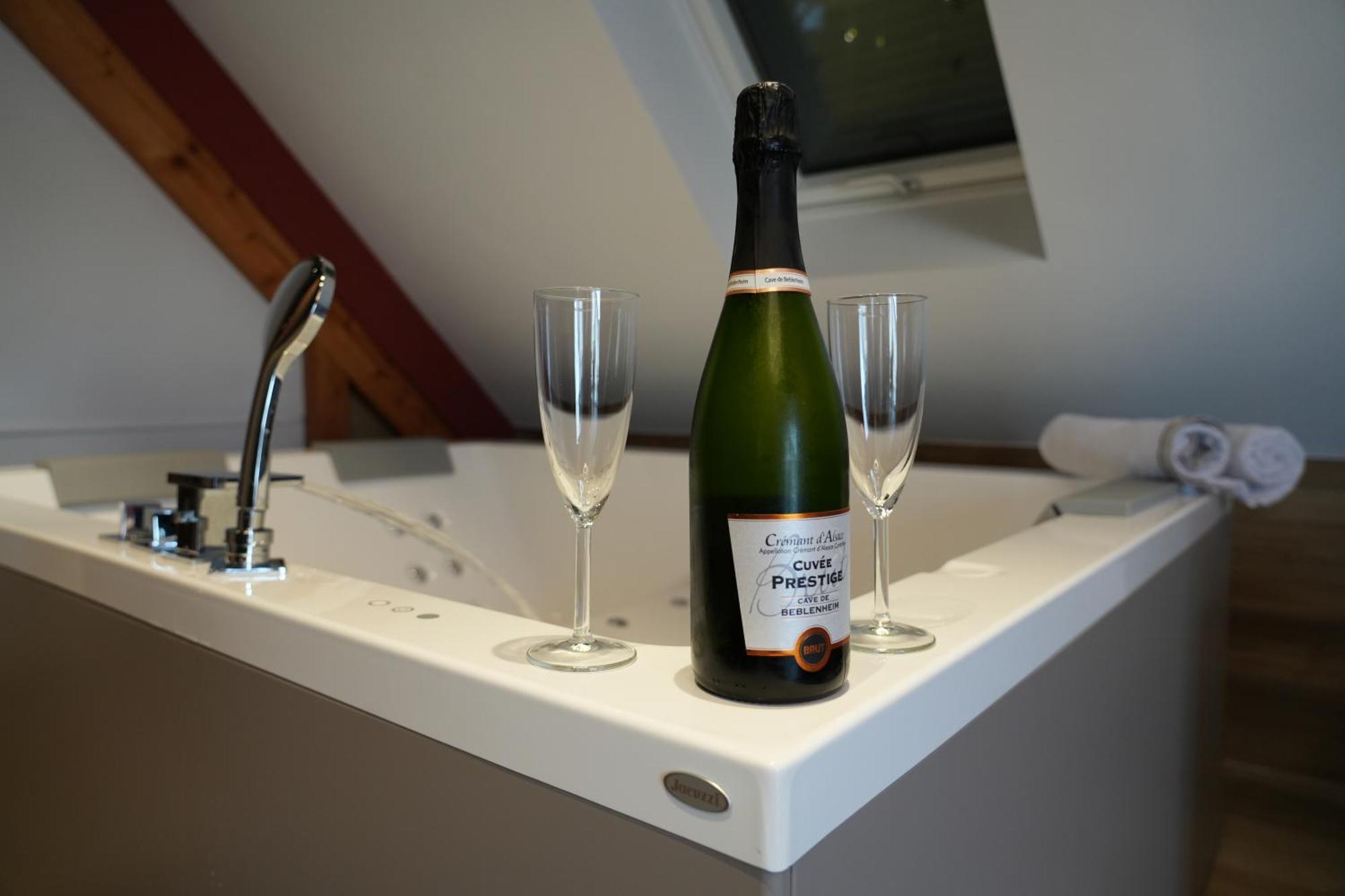 Gite Spa L'Atelier Emile - Spa Privatif - 5 Min Colmar Sainte-Croix-en-Plaine エクステリア 写真